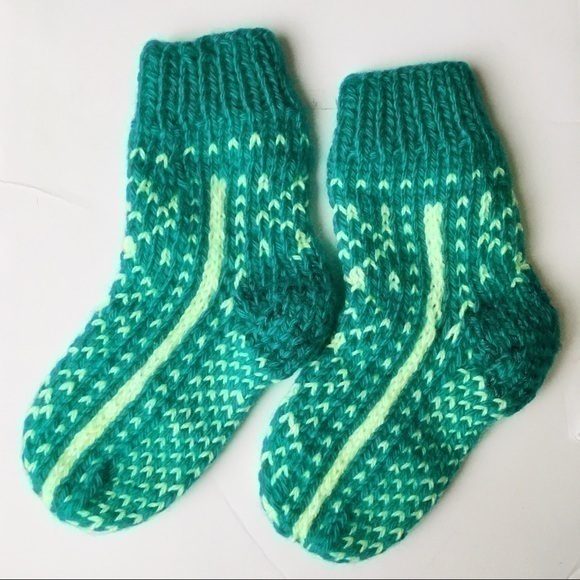 Cable Knit Green Warm Boy Girl Socks, Size 7-9 - Picture 1 of 3